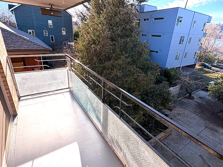 2345 Minor Ave E #17 — Photo 20