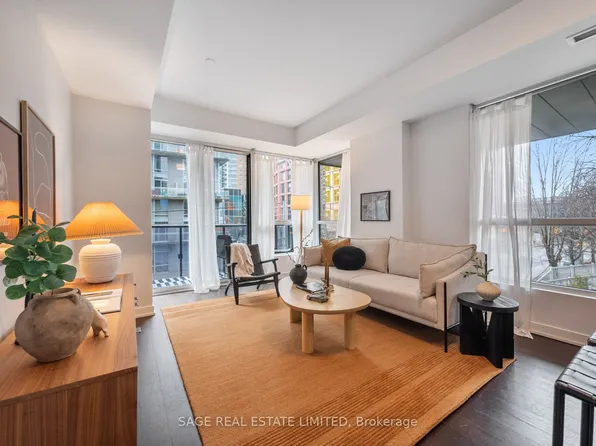 1030 King St W #233, Toronto, ON M6K 0B4