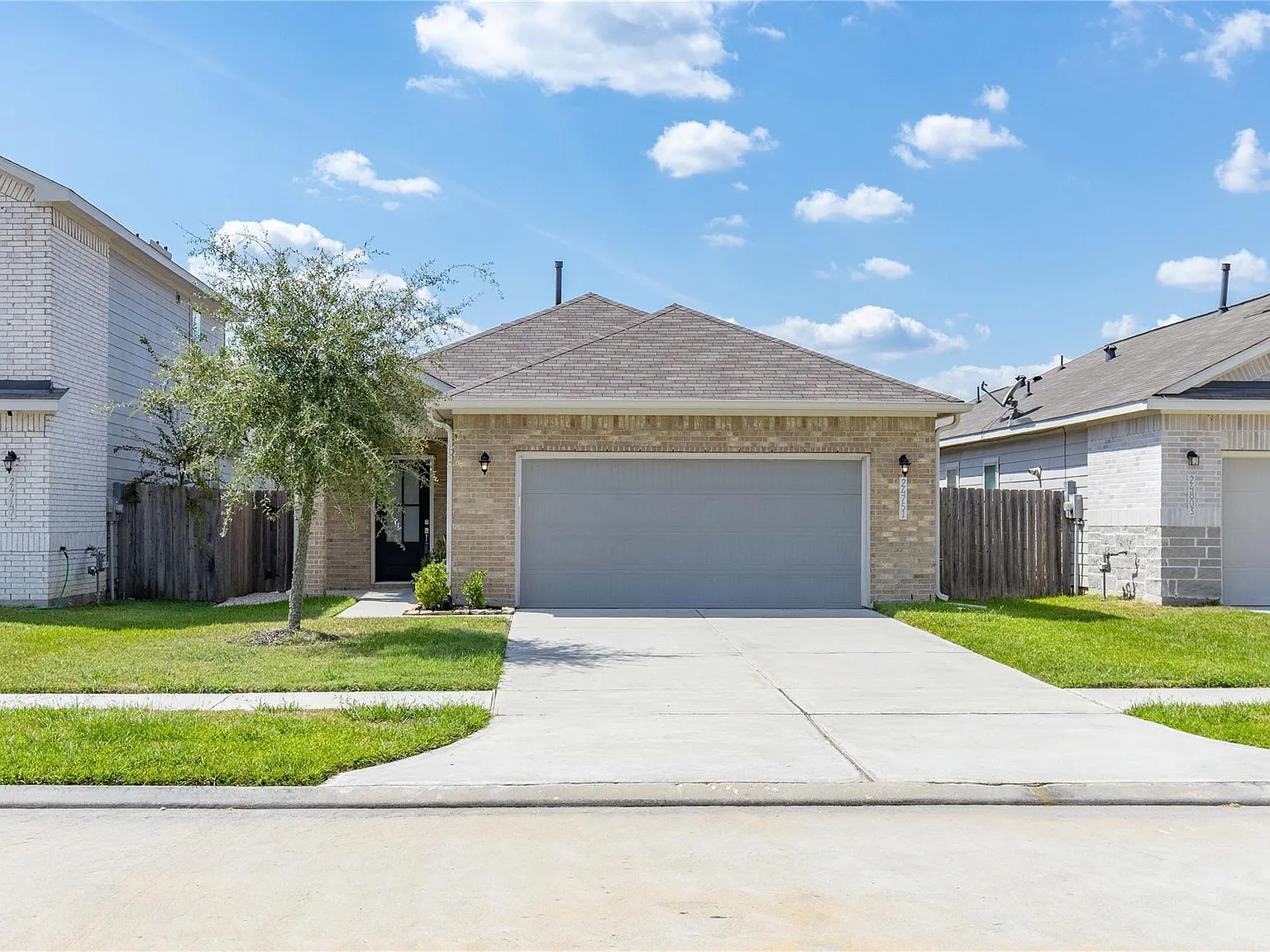 4 bed, 2.0 bath, 1605 sqft, $2,150 — Photo 4