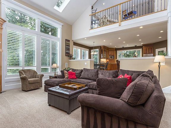3rd image of 3845 Southhampton Ct