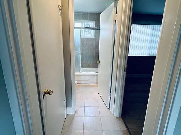 2nd image of 6640 Macarthur Blvd #46-28