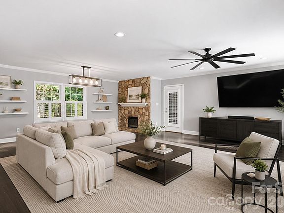 2nd image of 14214 Honeysuckle Ridge Dr