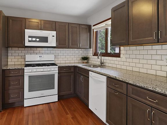 3rd image of 12336 W 103rd Ct