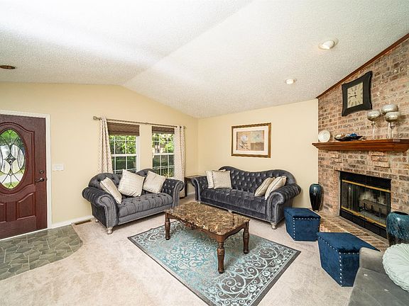 3rd image of 2671 Southlawn St