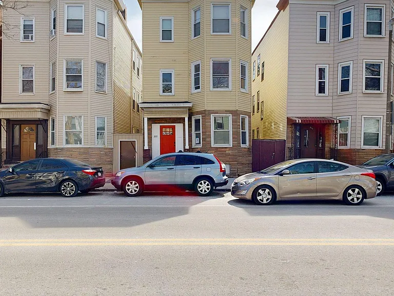 205 Chelsea St #3 — Photo 31
