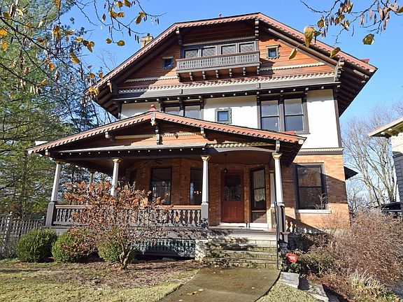 2nd image of 3989 Beechwood Ave