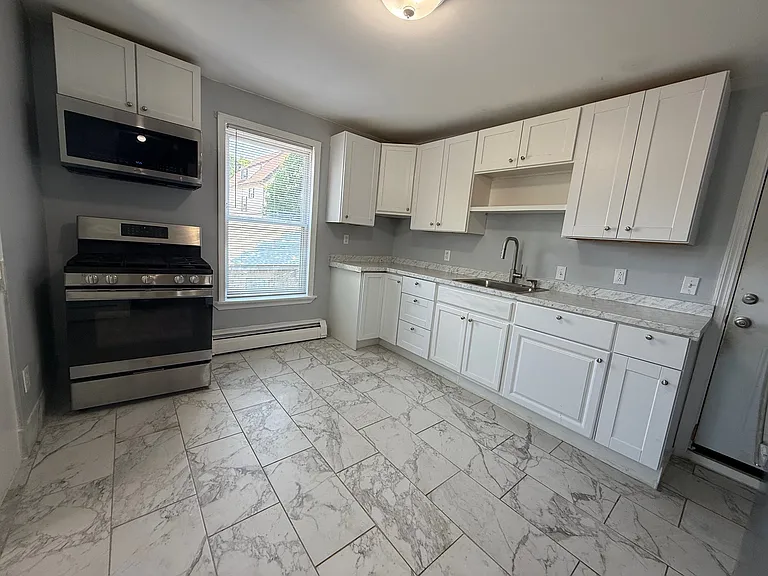14 Mount Everett St — Photo 1