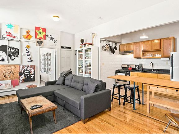 4th image of 436 Willoughby Ave #1