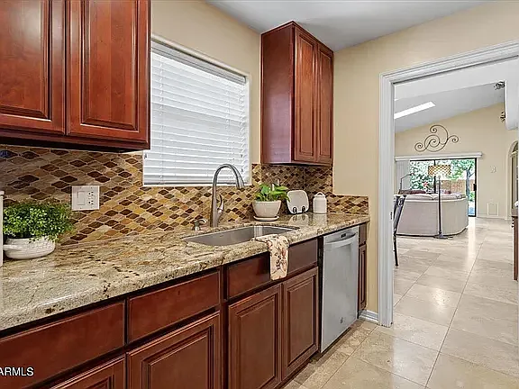 6339 E Claire Dr — Photo 13