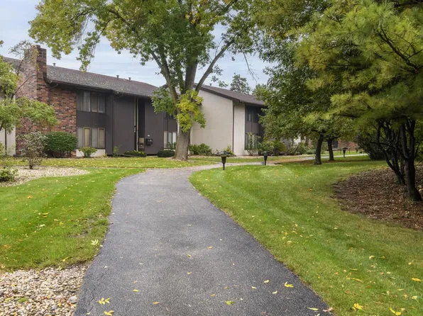 2130 W Good Hope ROAD #12, Glendale, WI 53209