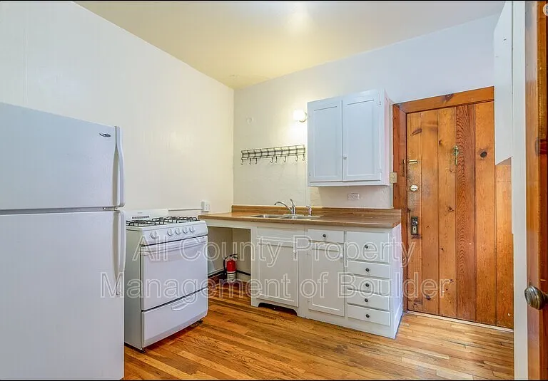 2408 8th St #7 — Photo 15
