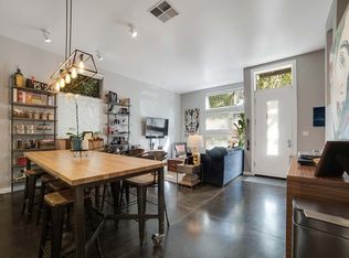9 Ealing Ln, Oakland, CA 94608