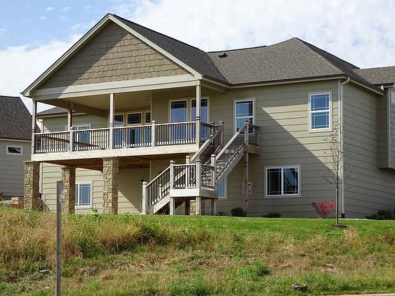 2nd image of 2300 Bellerive Cir