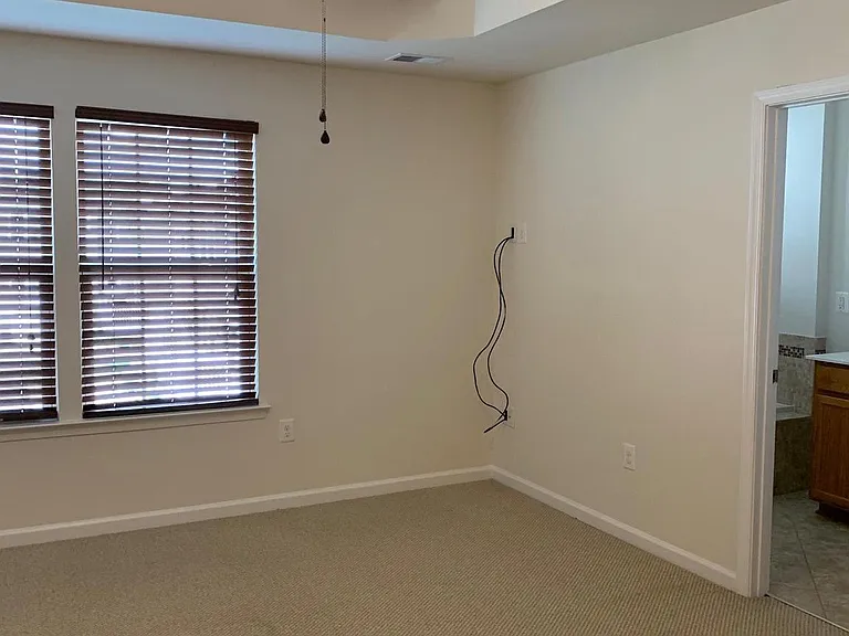 9022 Randolph Cir — Photo 21
