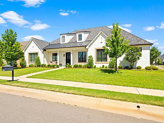 2nd image of 2900 Gold Finch Dr
