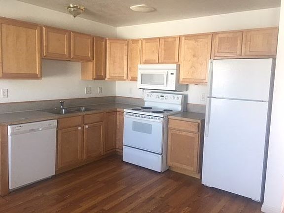 2nd image of 3516 Greenfield Dr
