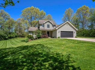 5580 Slayton Rd, Jackson, MI 49201