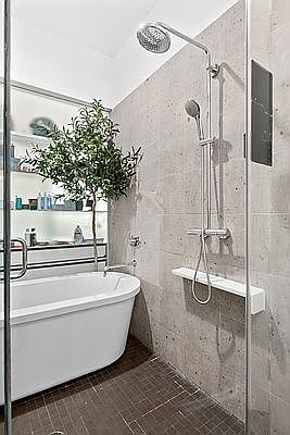 5th image of 2728 Thomson Ave Unit 338