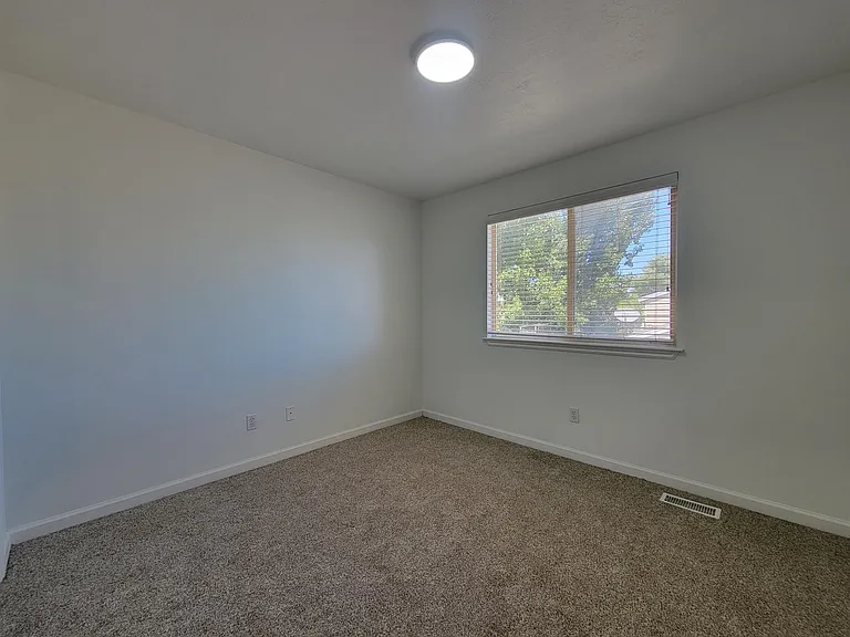 1378 W Stone Meadow Dr — Photo 16