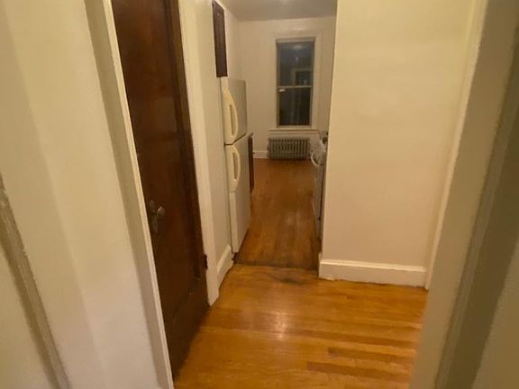 Entrance/ Coat Closet