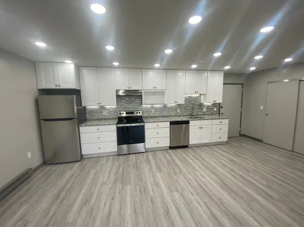 456B4 Tolland Tpke, Willington, CT