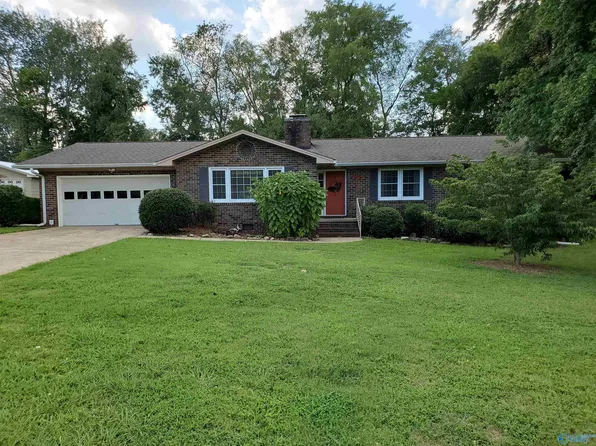 1806 Garner St, Scottsboro, AL 35769