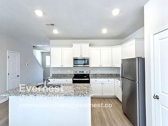 2nd image of 2166 Willow Glen Dr