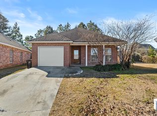 13 Oxford Dr, Hattiesburg, MS 39402