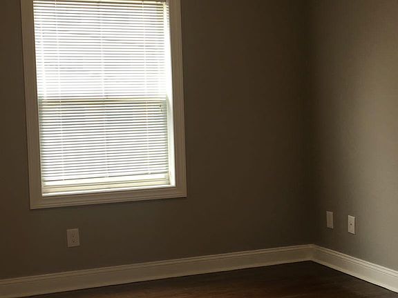 4th image of 744 Park Ave #205