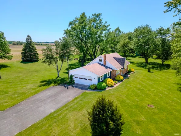 7915 Lafayette Center Rd, Yoder, IN 46798