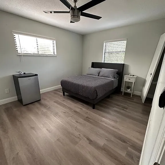 802 Gregory Ln — Photo 14
