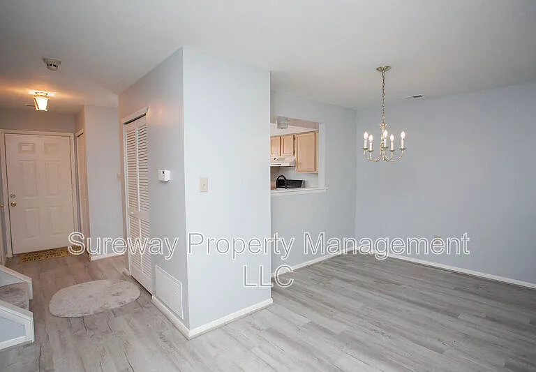12 Grant Ln — Photo 11