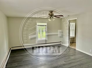 64 Walnut St #2B-1BA, Tiverton, RI 02878