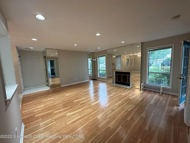143 Tanglewood Pl — Photo 5