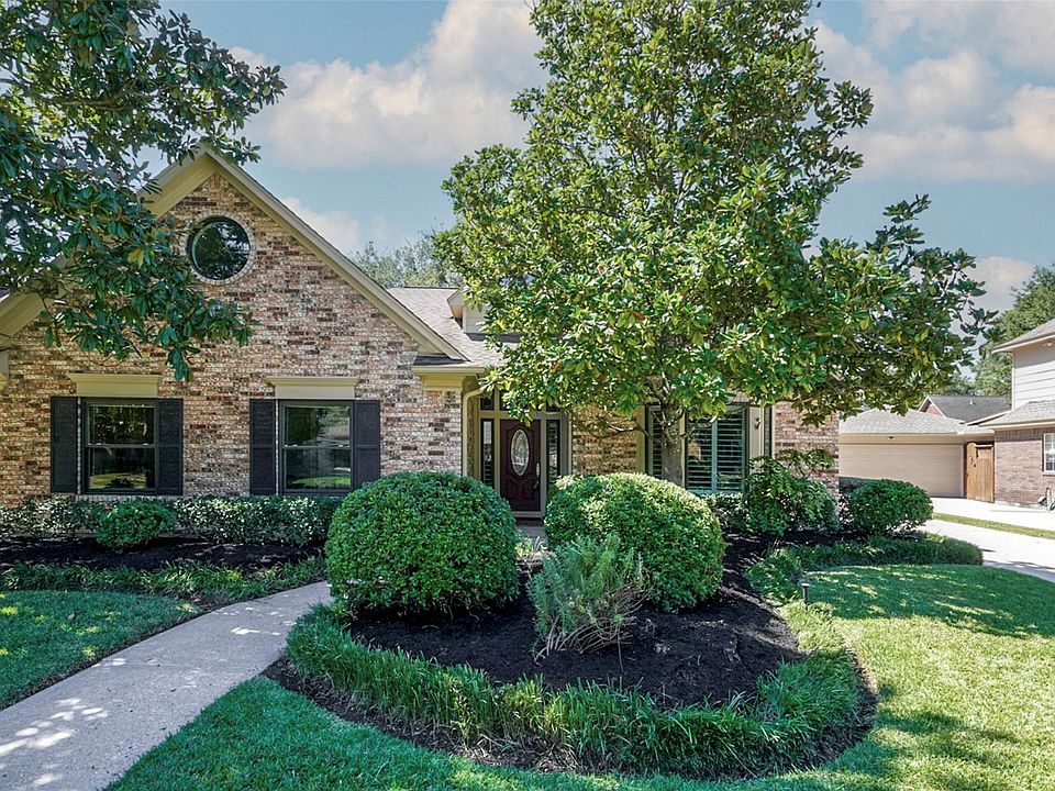 1st image of 3207 Hickory Falls Dr