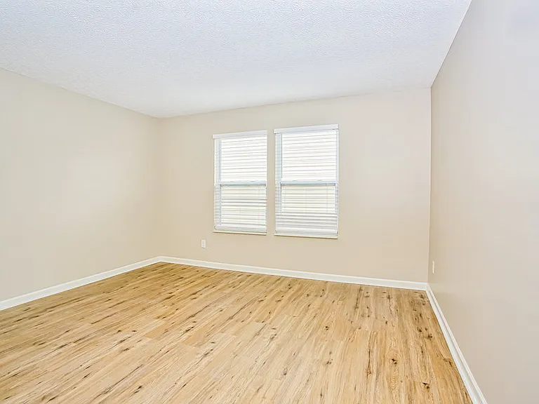 6322 Bellinger Dr — Photo 15