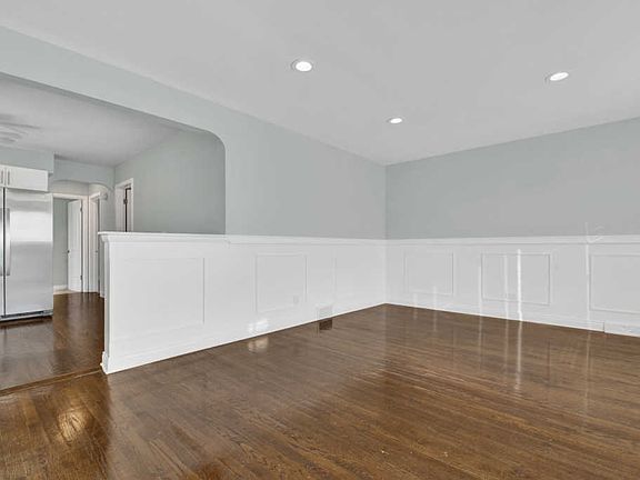 3rd image of 332 Oglesby Ave