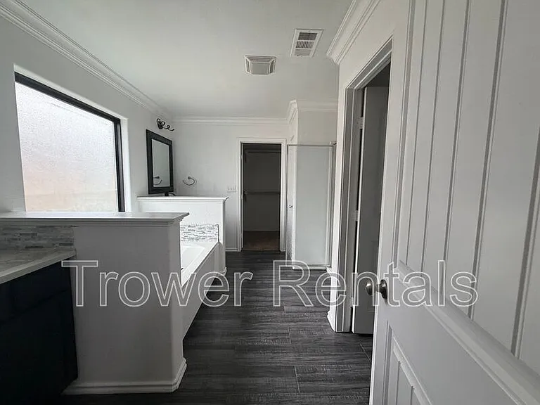 9804 Sagebrush Ave — Photo 10
