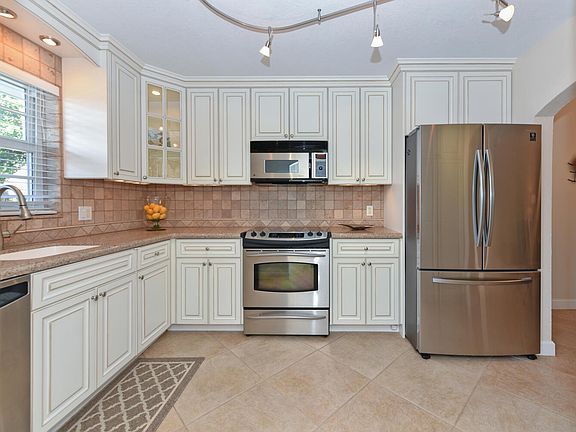 5th image of 1700 S Ocean Boulevard #6