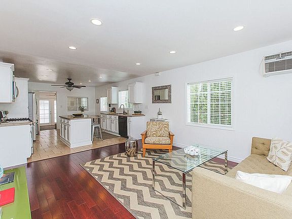 4th image of 5217 Irvington Pl