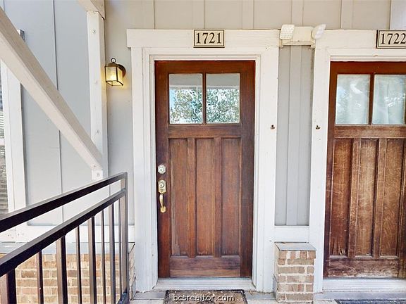 2nd image of 1725 Harvey Mitchell Pkwy S APT 1721