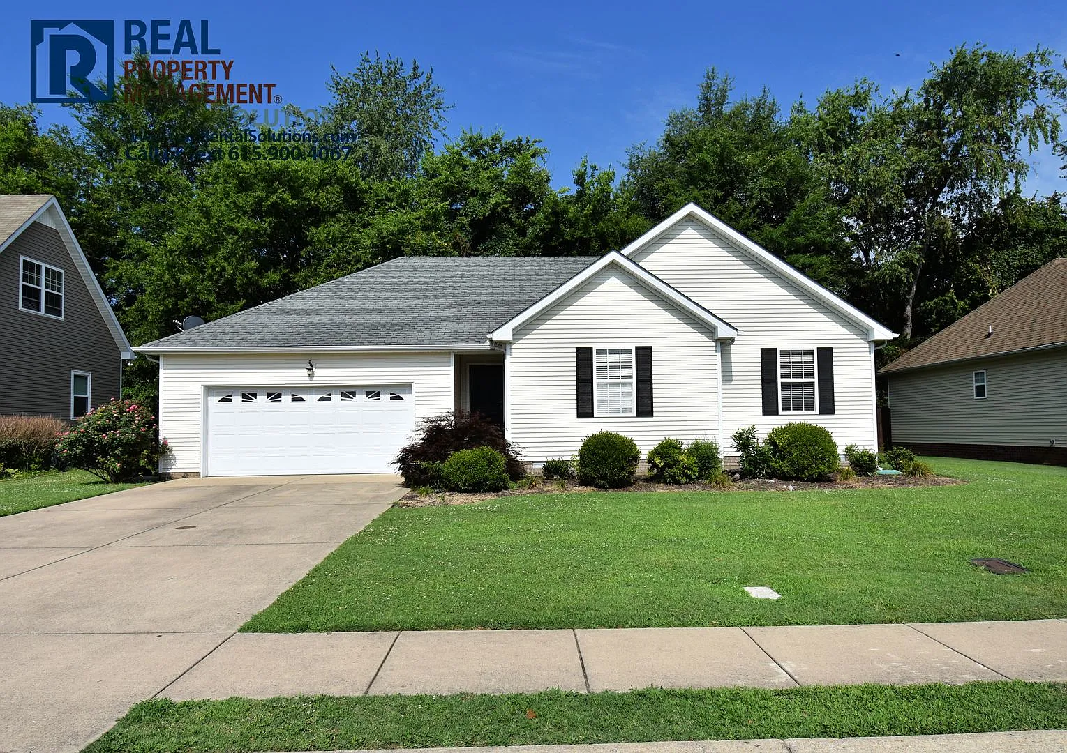 Adorable 3 bedroom house in Murfreesboro off of Saint Andrews with deck! Washer/Dryer included! — Photo 1