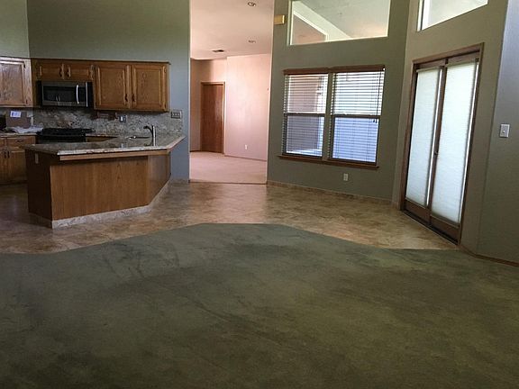 4th image of 15115 Avenue 280