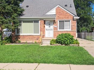 9656 Fenton, Redford, MI 48239