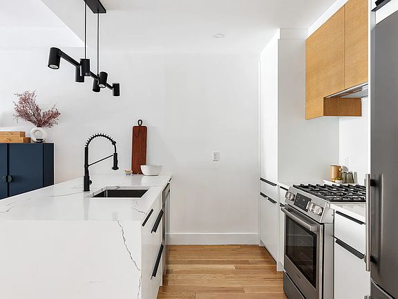 4th image of 340 Metropolitan Ave #2A