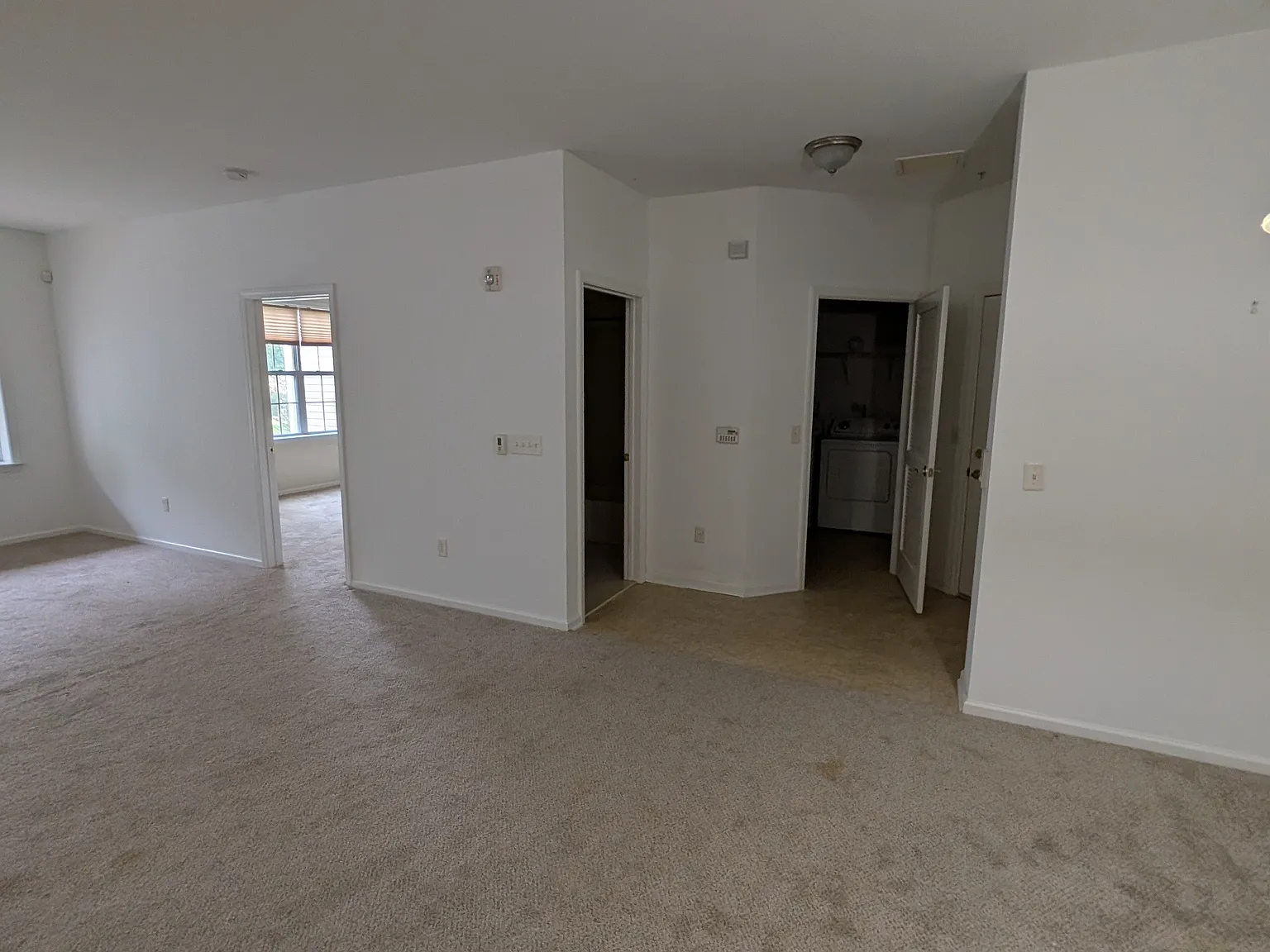 2 bed, 1631 sqft, $2,400 — Photo 3