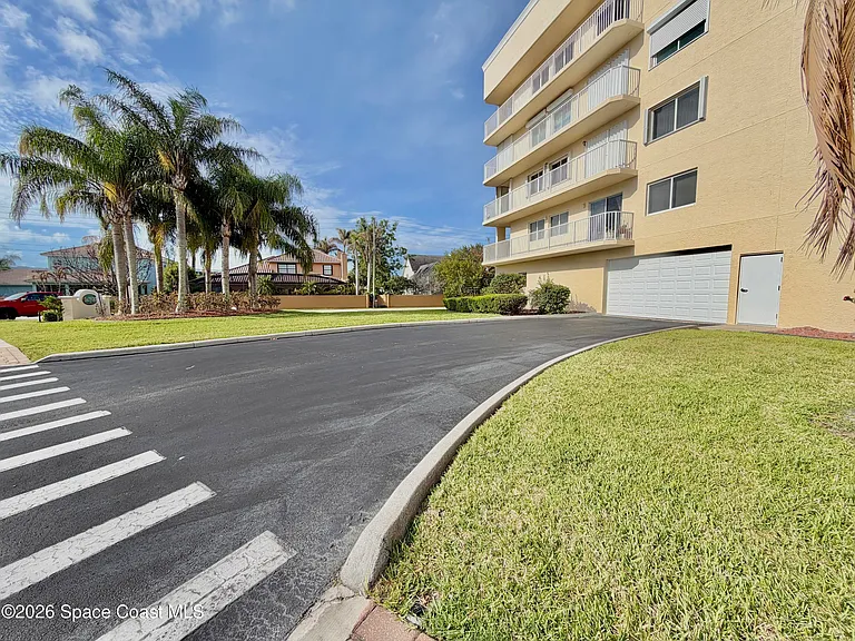 551 Casa Bella Dr #204 — Photo 53