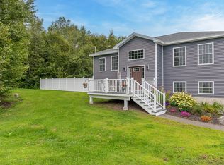 28 Carriage Ln, Hermon, ME 04401