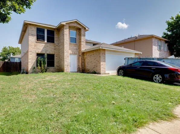 4260 Meadowknoll Dr, Fort Worth, TX 76123