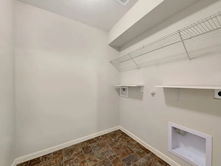 116 Encina Cv — Photo 16